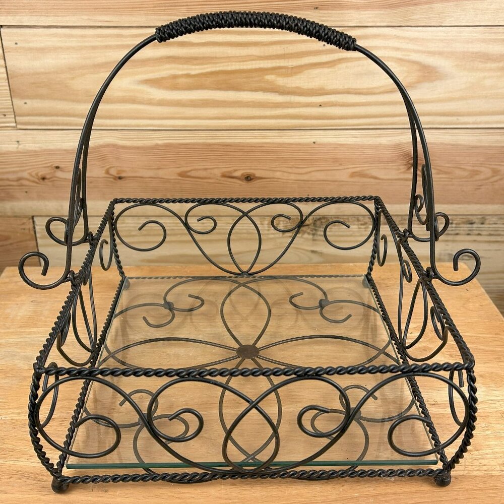 Southern Living Jamestown Centerpiece
